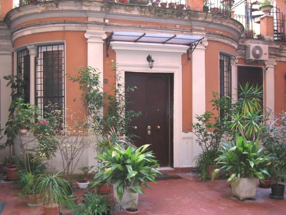 Vivilo Collection - Opera Teather Apartment - Very Central ローマ エクステリア 写真